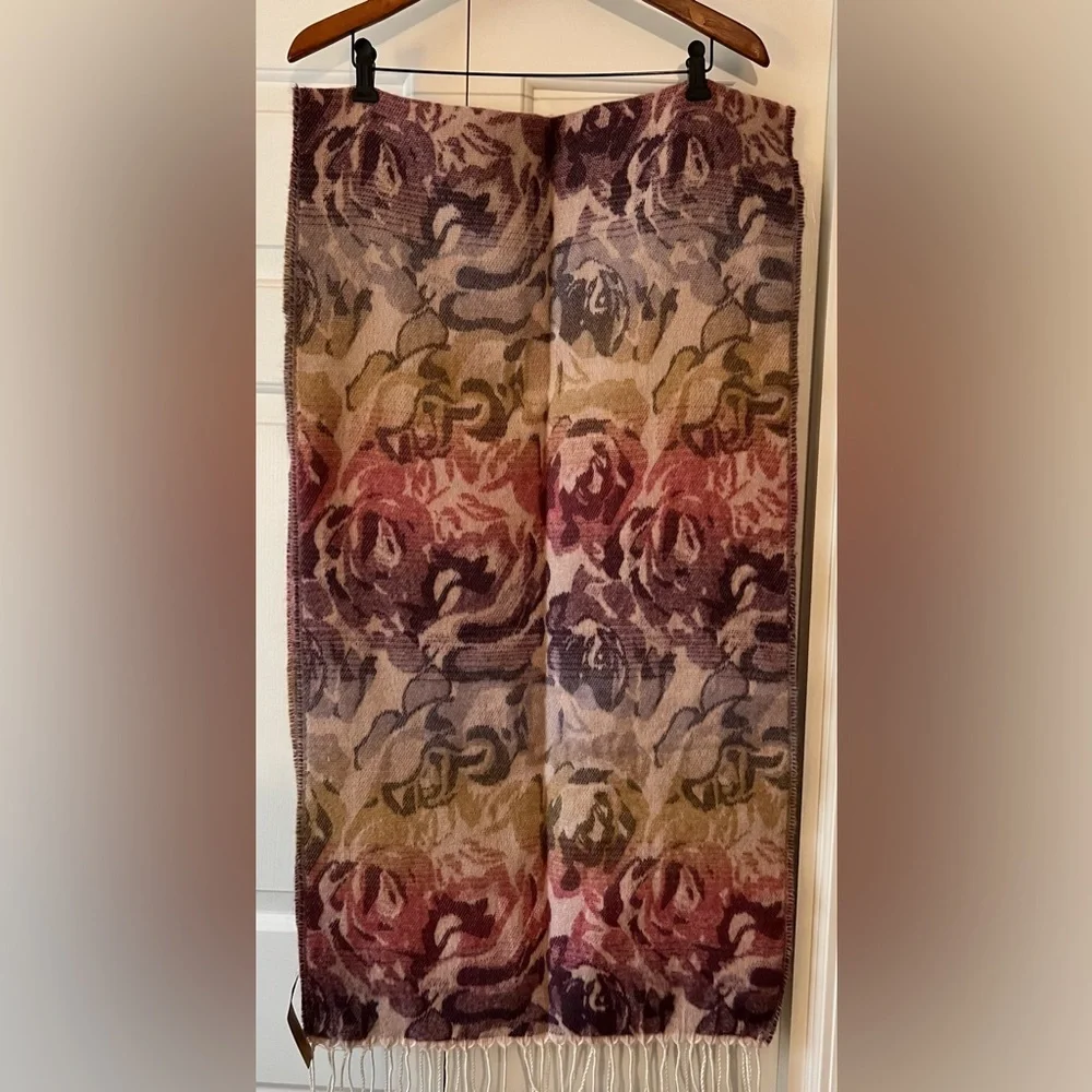 Steve Madden Berry Rose Floral Shawl Scarf NWT 78” x 21” #1704-A